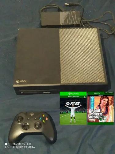 Xbox One C/ 1 controle e jogo