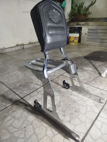 Sissy bar