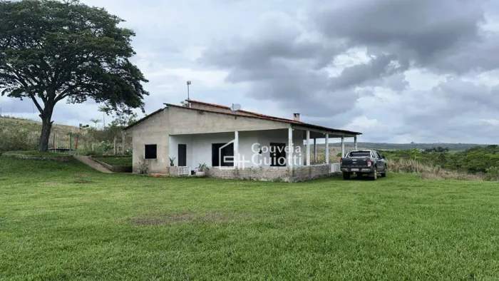 Fazenda de 30 Alqueires com Água Farta, com boa Estrutura