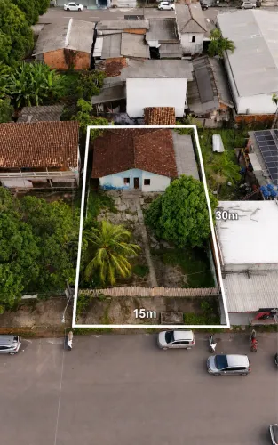 Terreno 15x30 à Venda na Av. Antônio Coelho de Carvalho - Bairro Central