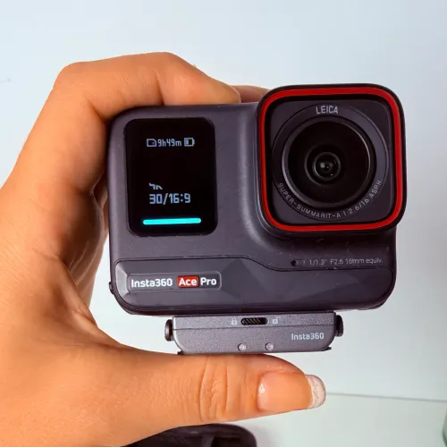 Câmera Insta360 Ace Pro á prova d?água + bateria extra