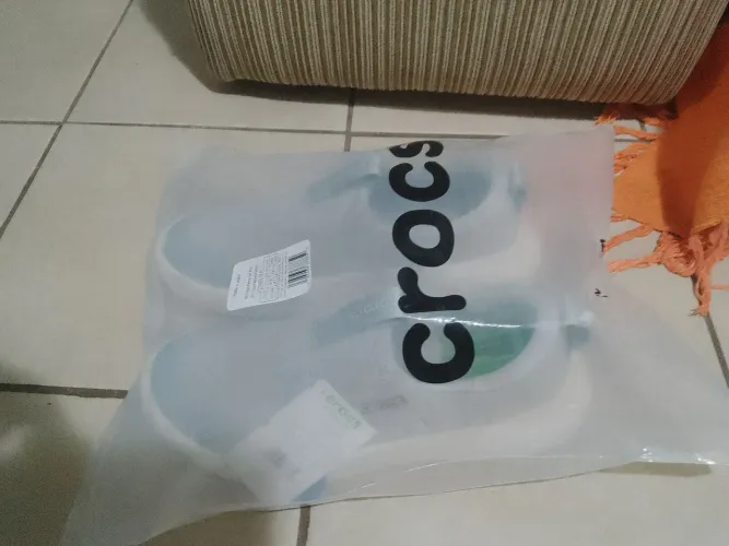 Sapato Crocs novo lacrado N° 43 pó R$ 200