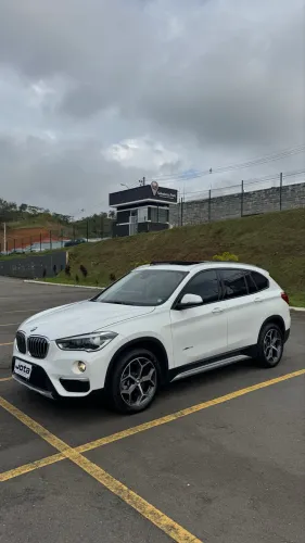 BMW X1 Sdrive 20I X-line 2.0 TB Active Flex 2018