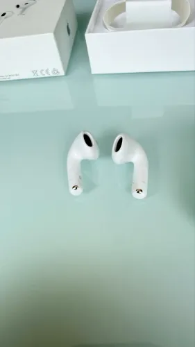 Air Pods 4 Com cancelamento de ruído e carregamento por indução