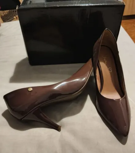 Scarpin branco e marrom 38 novos
