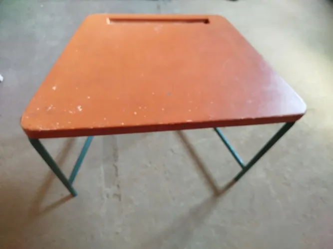 Mesinha de estudo infantil