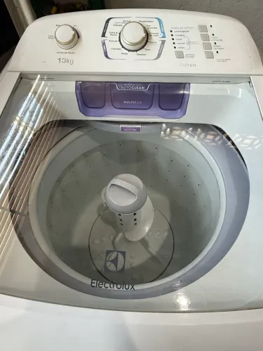 Máquina de lavar roupa Electrolux 13 quilos