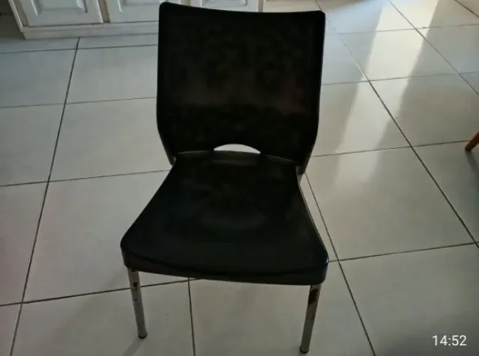 Cadeira de escritório plástico