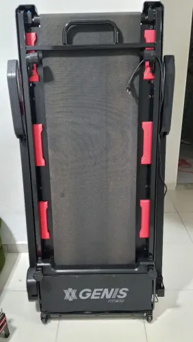 Esteira Genis Fitness GT 1000 - Perfeita para Treino em Casa.