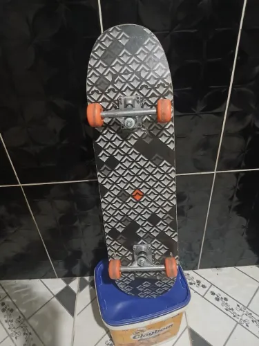 Skate de brinquedo usado