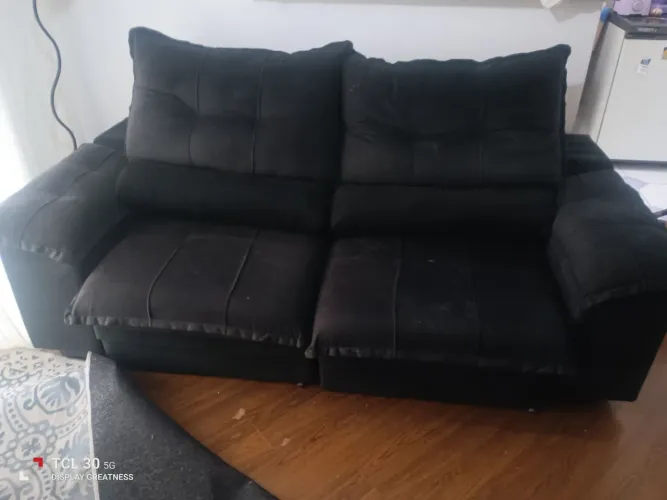 Vendo sofá retrátil tecido preto