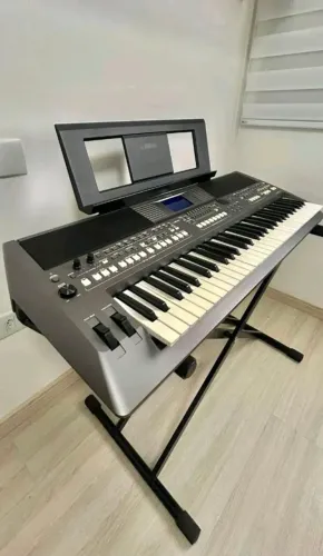 PSR S670 Yamaha 