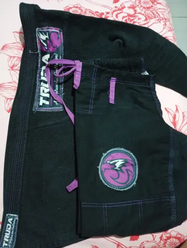 Kimono ( jiu-jitsu)// feminino 