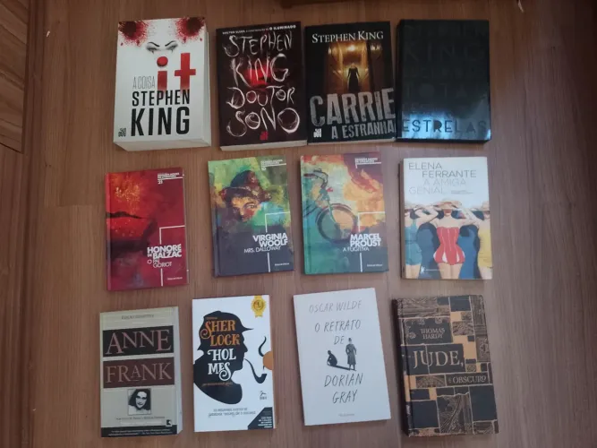Livros sortidos - conservados