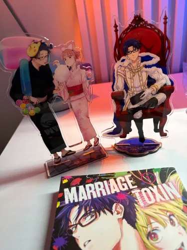 Manga Marriage Toxin+ 4 Acrílicos Wotakoi Uruwashi no yoi
