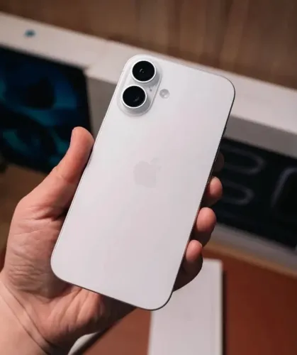 Vendo ou troco iPhone 16 / 256 GB 