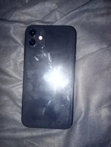 Celular iPhone 11