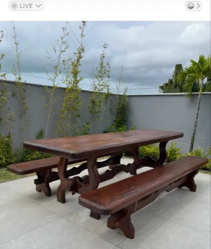 Mesa de madeira angelin