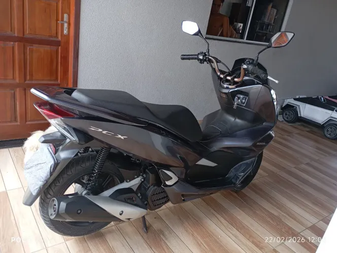 Vende se uma PCX 2021