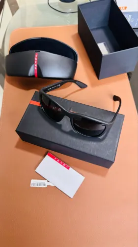 Óculos Prada Sport