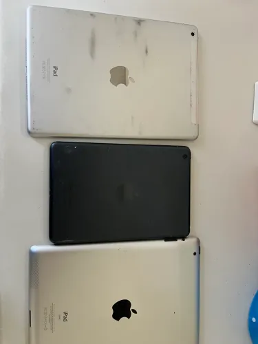 Apple- ipads