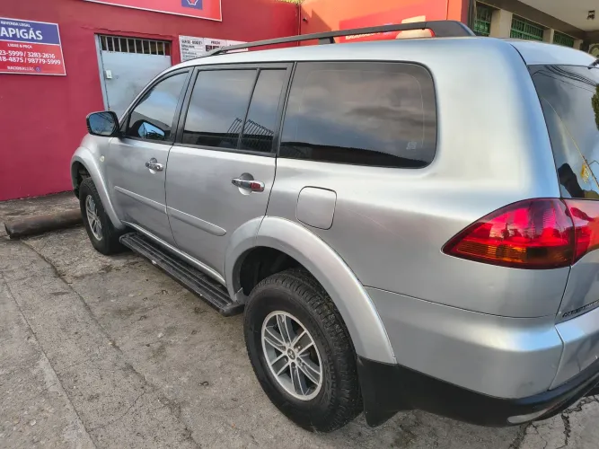 Mitsubishi Pajero Dakar 3.2 4X4 T.i. Dies. 5P Aut. 2010