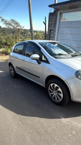 Fiat Punto Attractive 1.4 Fire Flex 8V 5P 2013