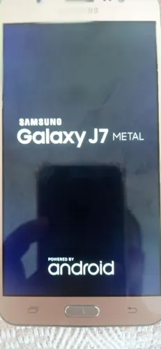 Celular Samsung Galaxy J7 metal dourado excelente em bom estado de conservação