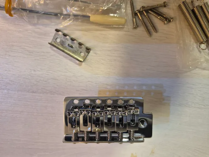 Ponte stratocaster completa SX (nova)