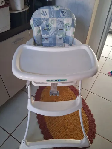 Vendo cadeira de alimentação