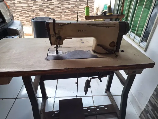 Máquina de costura