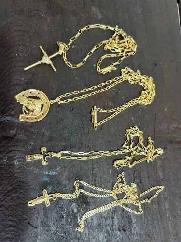 Tem quem diga que não é ouro ? Correntes encascado a ouro 24k
