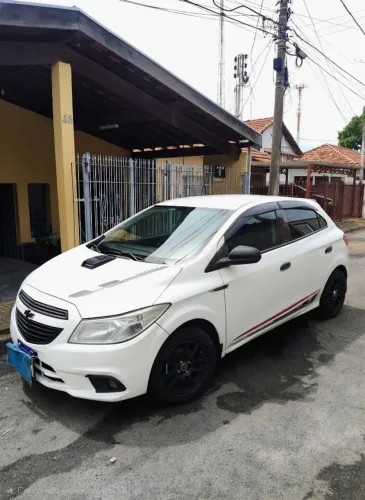 Chevrolet Onix JOY Hatch 1.0 8V Flex Mec. 4P 2018