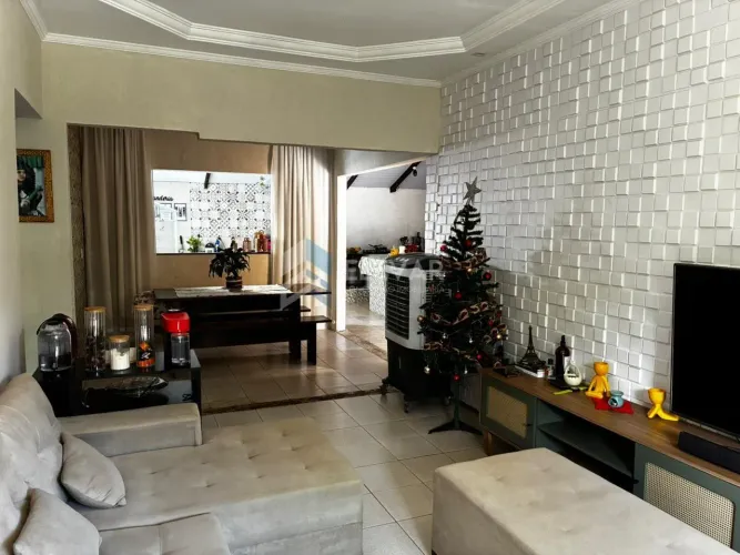 Casa 3 dormitórios para Venda em Aparecida de Goiânia, Jardim Imperial, 3 dormitórios, 1 b