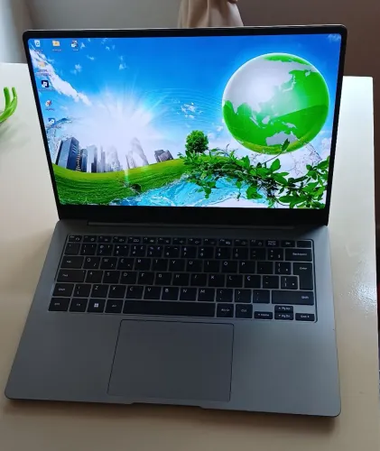 Galaxy Book4 Pro 14" Intel Core Ultra 7 | 16GB RAM | Estado de Novo