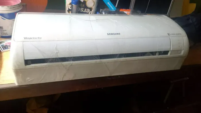 Ar-Condicionado Samsung Digital Inverter 9000 BTUs 220V - Completo e Funcionando 100%