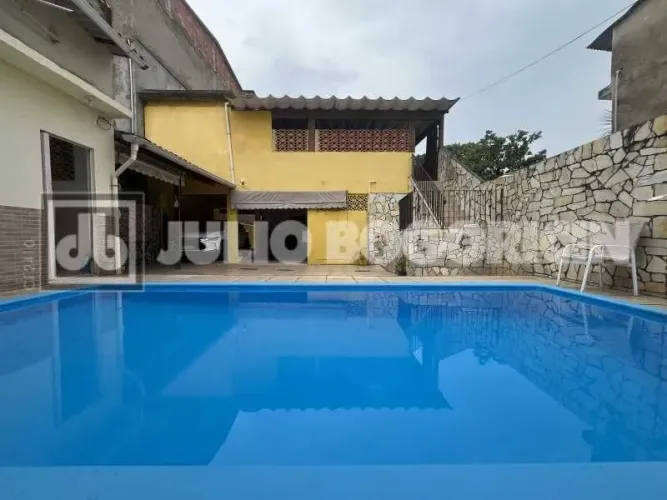 Casa de rua : Duplex / Residencial / Freguesia (Ilha do Governador)