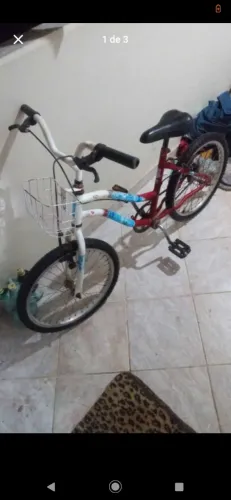Bicicleta aro 20, só pegar e andar.