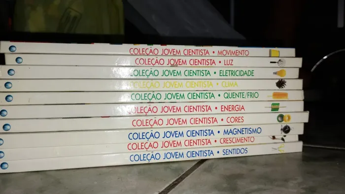 COLEÇÃO DE LIVROS "JOVEM CIENTISTAS" 