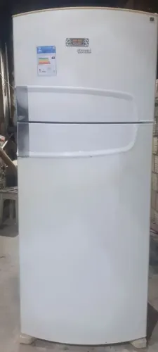 Vende se  geladeira Cônsul 420L funcionando perfeitamente 