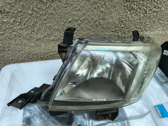 lanterna frontal Hilux SRV / CD2012 LD e LE