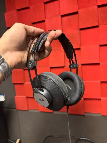 Fone AKG K72