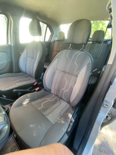 Renault Logan Expression Hi-flex 1.6 8V 4P 2015