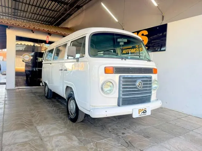 Volkswagen Kombi Standard 1.4 MI Total Flex 8V 2011