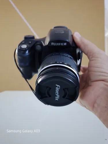 Camera Fujifilm FinePix S6500fd [vendendo para retirada ou possível conserto.]