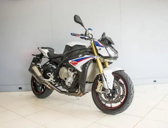 BMW S1000R