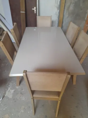 Vendo mesa com 6 cadeiras em ótimo estado 