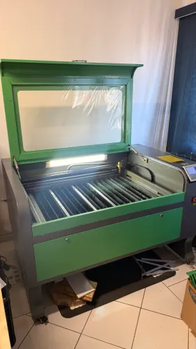 Máquina Corte e Gravação a Laser CO2 100W 900x600 Completa
