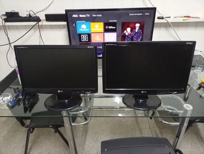 2 MONITORES LG 200,00 ENTREGO LER ANÚNCIO 