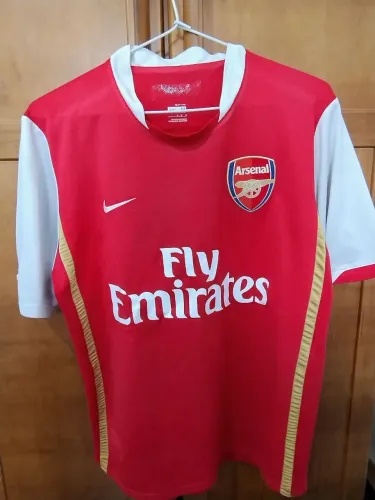 Camisa home arsenal 2008 nike original - Tamanho m - Em ótimo estado ,sem etiqueta 